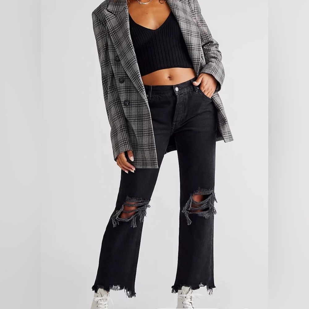 NWT Free People MAGGIE Mid-Rise Straight Leg Jean • 25